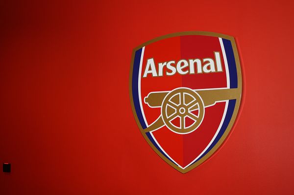 外媒：谢菲联有意韩国国脚边卫薛英佑，球员解约金500万欧（外媒：谢菲联相中韩国国脚边后卫薛英佑，解约金约500万欧元）