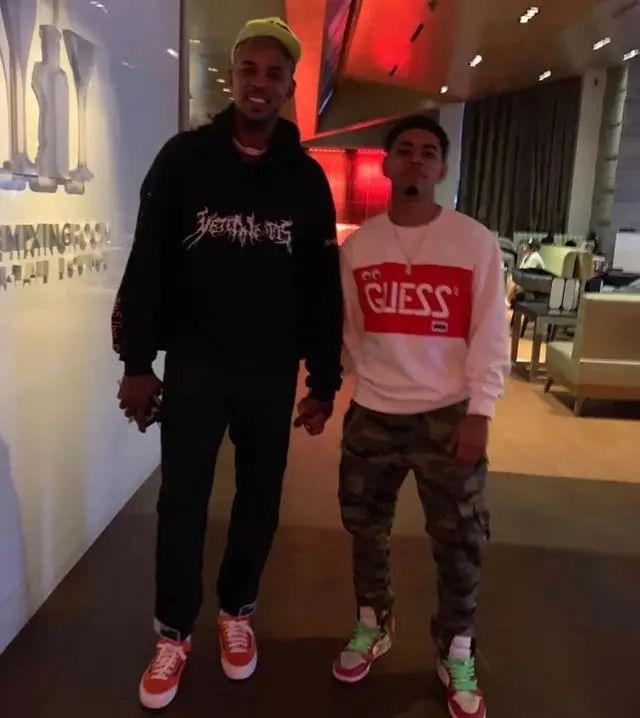 比赛官方报告：巴萨助教索尔格和门将教练德拉富恩特被罚下（官方赛报：巴萨助教索尔格与门将教练德拉富恩特被罚出场）