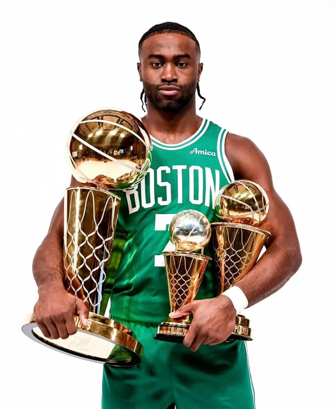 邦本宜裕：给自己本赛季表现打100分，本来想完成20个助攻（邦本宜裕自评赛季满分：目标曾是送出20次助攻）